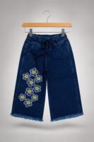 Wide leg embroiderey jeans