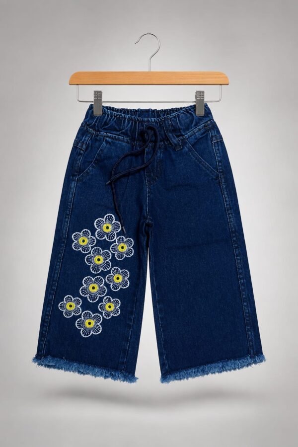 Wide leg embroiderey jeans