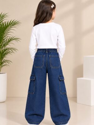 DARK BLUE GIRLS CARGO JEANS .