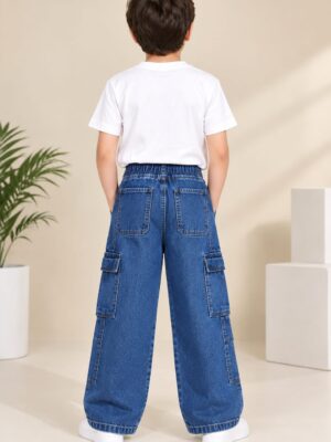 MID BLUE BOYS CARGO JEANS .